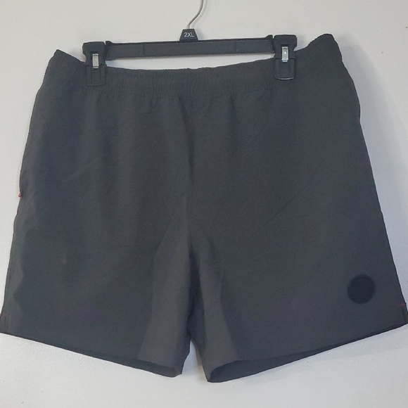 Chubbies 5.5" Swim Board Shorts Size Large Charcoal Pockets Mens - Picture 1 of 12